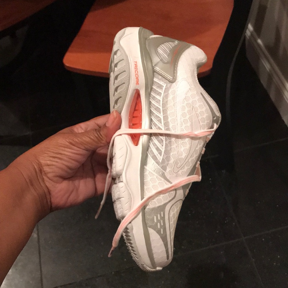 Abeo speedy footwear silver and white. New